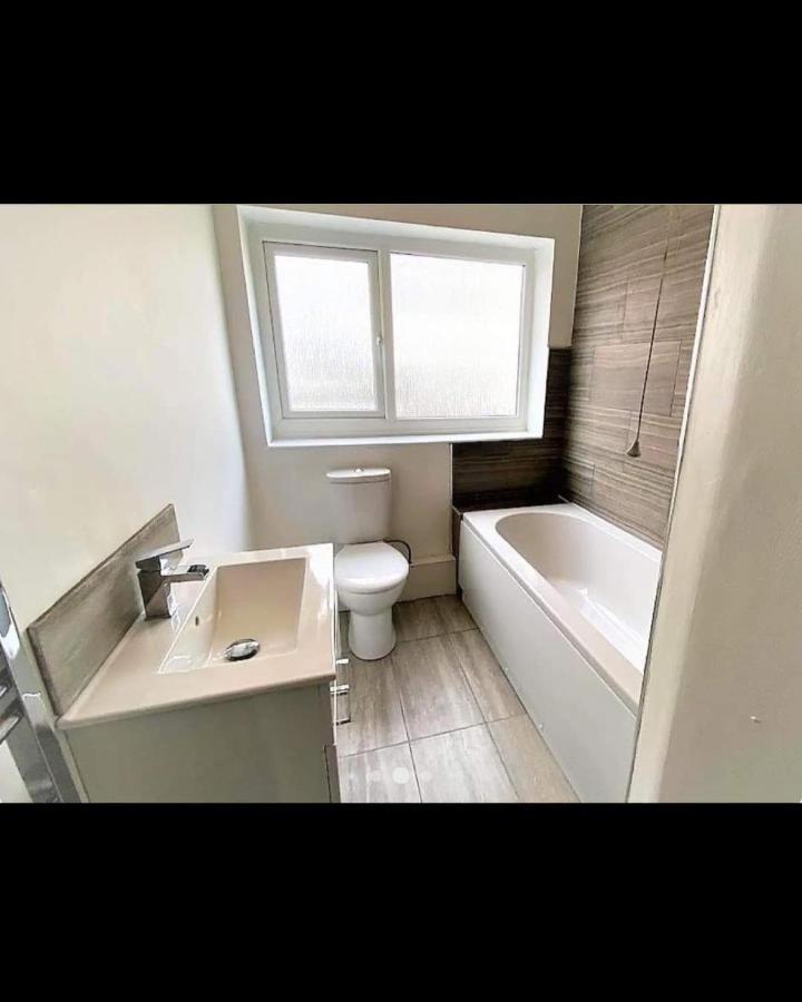 Business Friendly 3Br Home - King Size Beds & Centrally Located Swansea Eksteriør bilde
