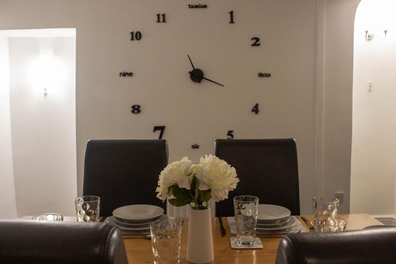 Business Friendly 3Br Home - King Size Beds & Centrally Located Swansea Eksteriør bilde
