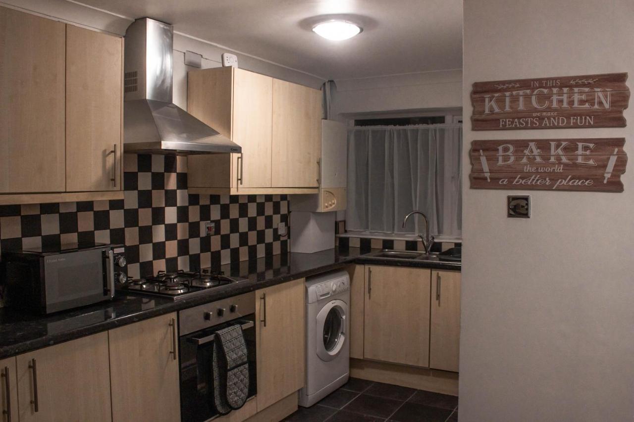 Business Friendly 3Br Home - King Size Beds & Centrally Located Swansea Eksteriør bilde