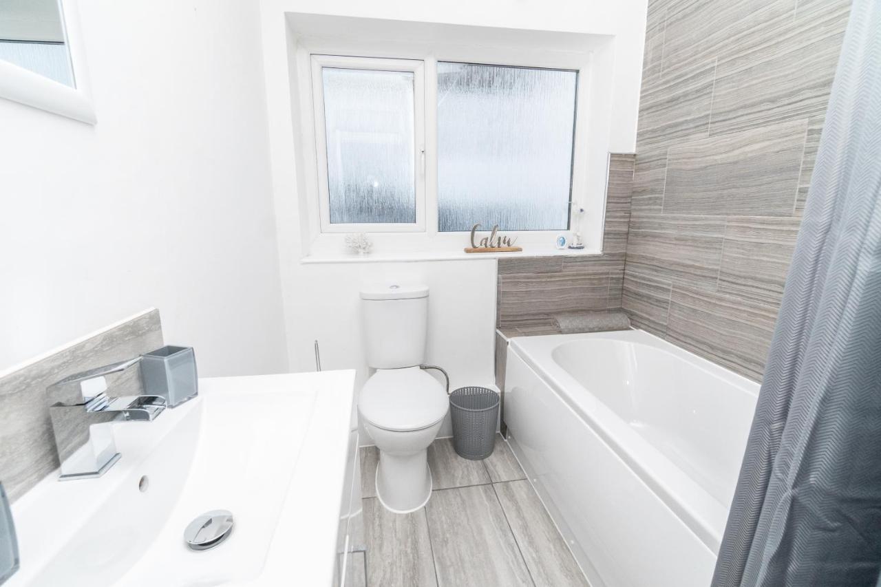 Business Friendly 3Br Home - King Size Beds & Centrally Located Swansea Eksteriør bilde