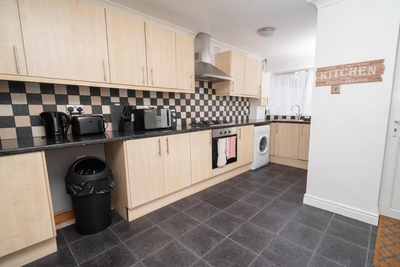 Business Friendly 3Br Home - King Size Beds & Centrally Located Swansea Eksteriør bilde
