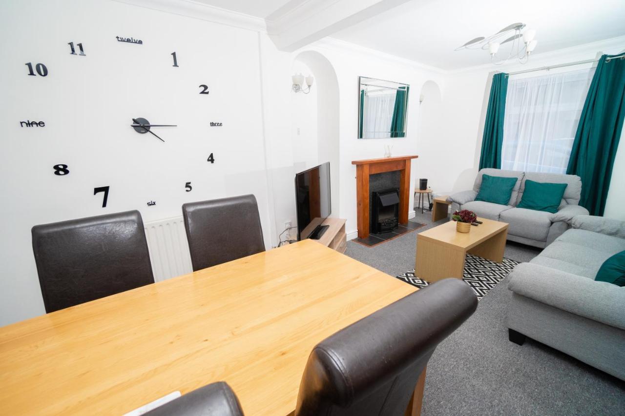 Business Friendly 3Br Home - King Size Beds & Centrally Located Swansea Eksteriør bilde