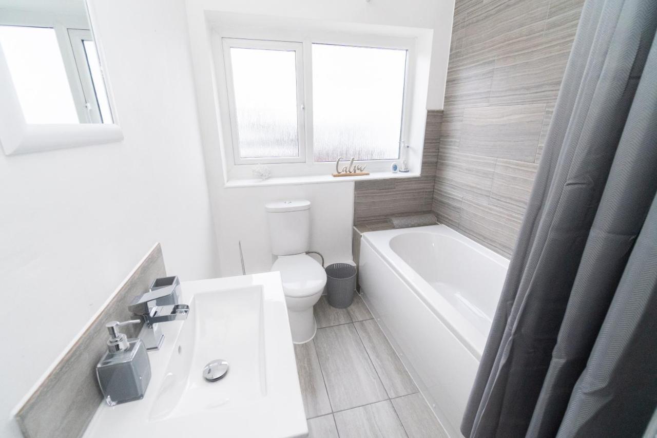 Business Friendly 3Br Home - King Size Beds & Centrally Located Swansea Eksteriør bilde